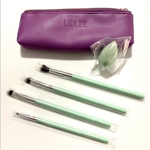 5/$25 💐 LUXIE | Florals Brush Set with Travel Bag